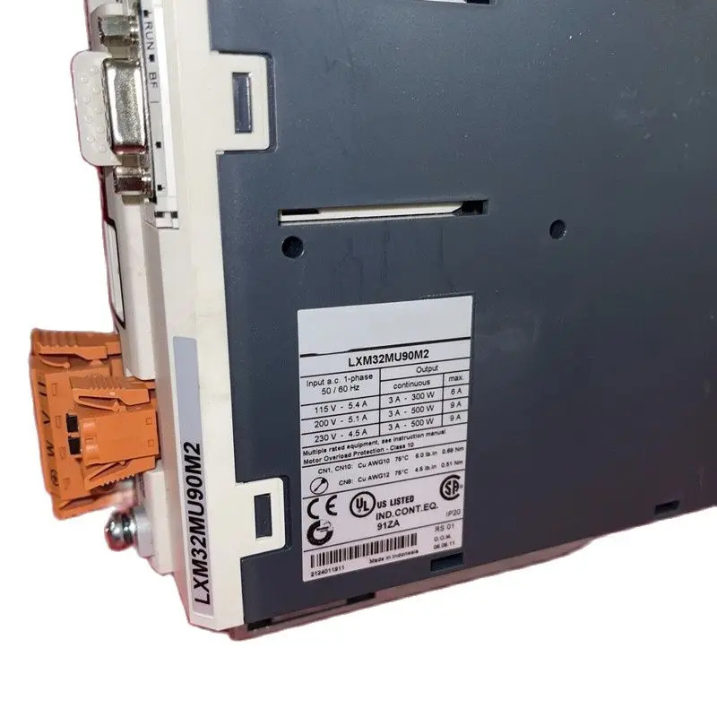상태 서보 드라이브 LXM32MU90M2