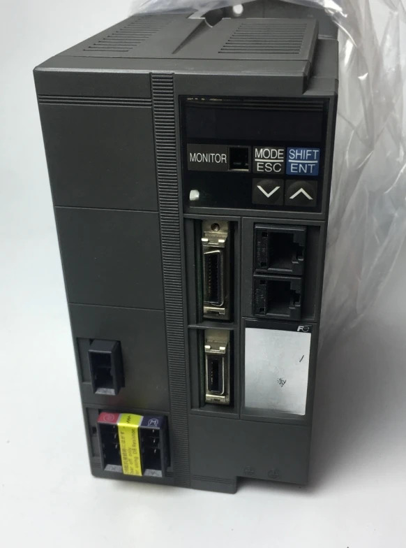 RYC751D3-VVT2 드라이버 RYC751C3-VVT2 50W 101W 201W 401W