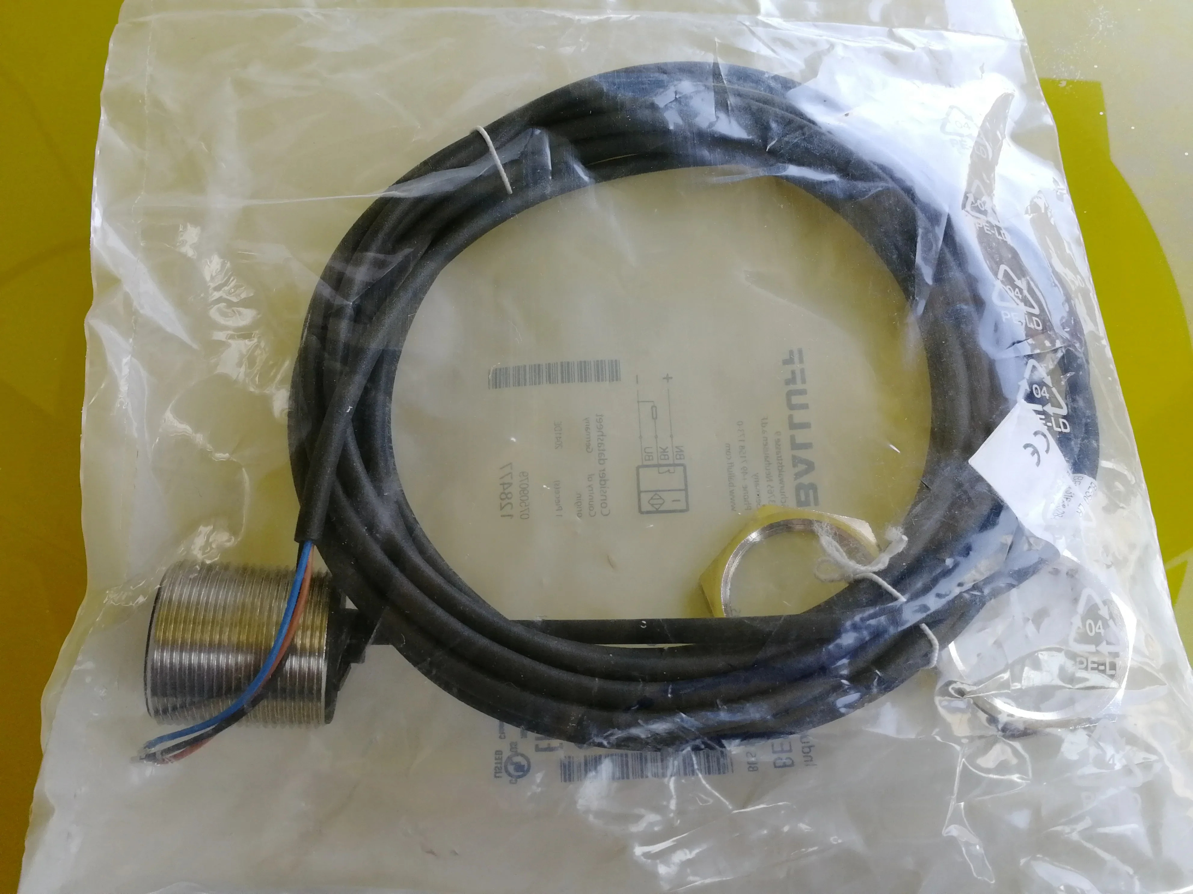 2025.4 BALLUFF Baruf 센서 BES00LRBES516-3028-G-E4-Y-PU-05 납품.