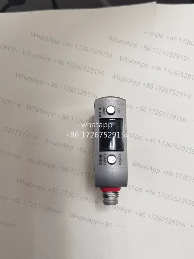 1PCS형 LR-ZB250CP 레이저 센서