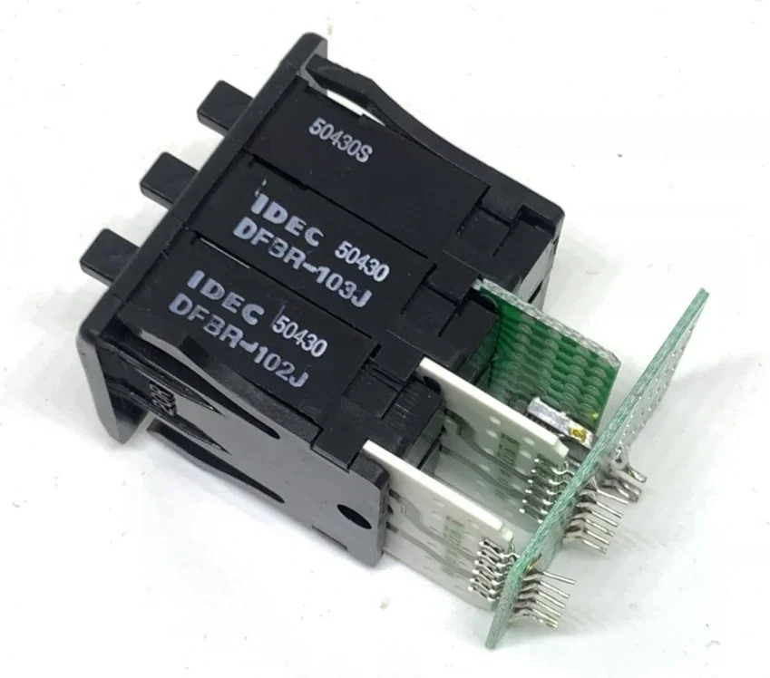 2025.4 IDEC Quan DFBR-3203-B DIP 스위치 3위치 통합