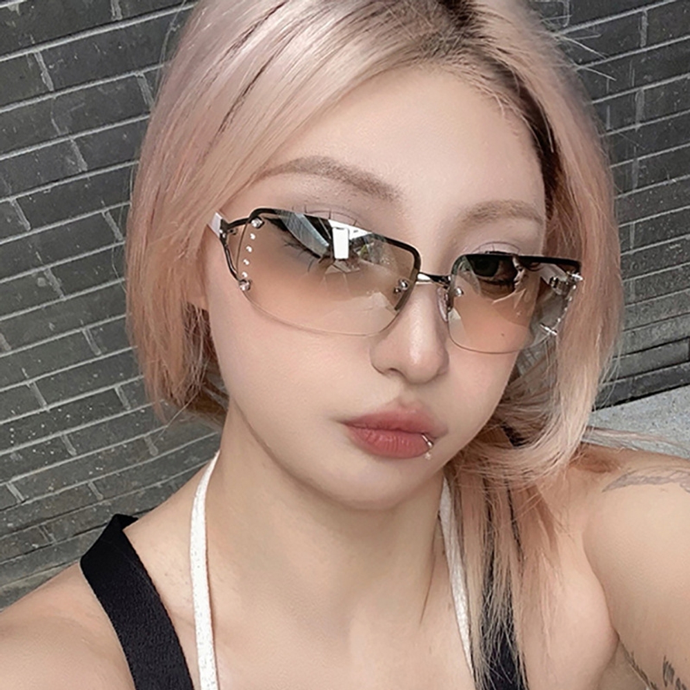 큐빅 반무테 선글라스 하프림 스퀘어 런닝 워터밤 데일리 사각렌즈 큐빅 장식 레트로 실버 화이트 이미지 6