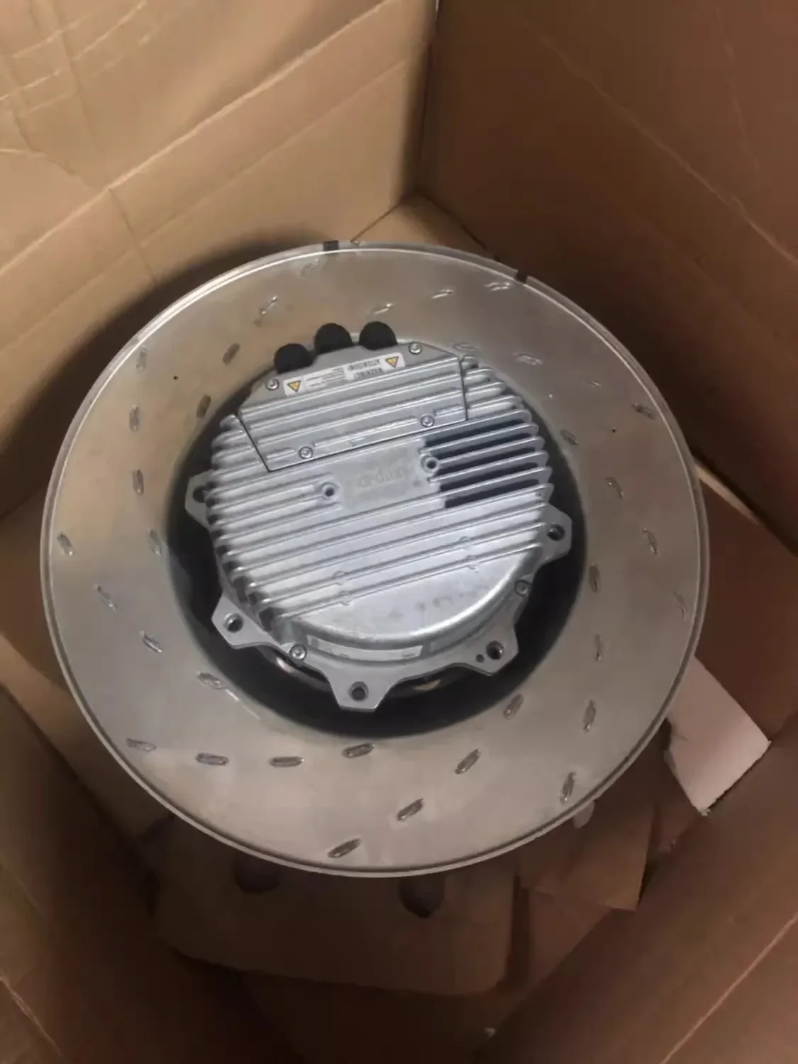 2025.4 교황 R3G560-AG07-03 380V-480V 4.9A 3100W