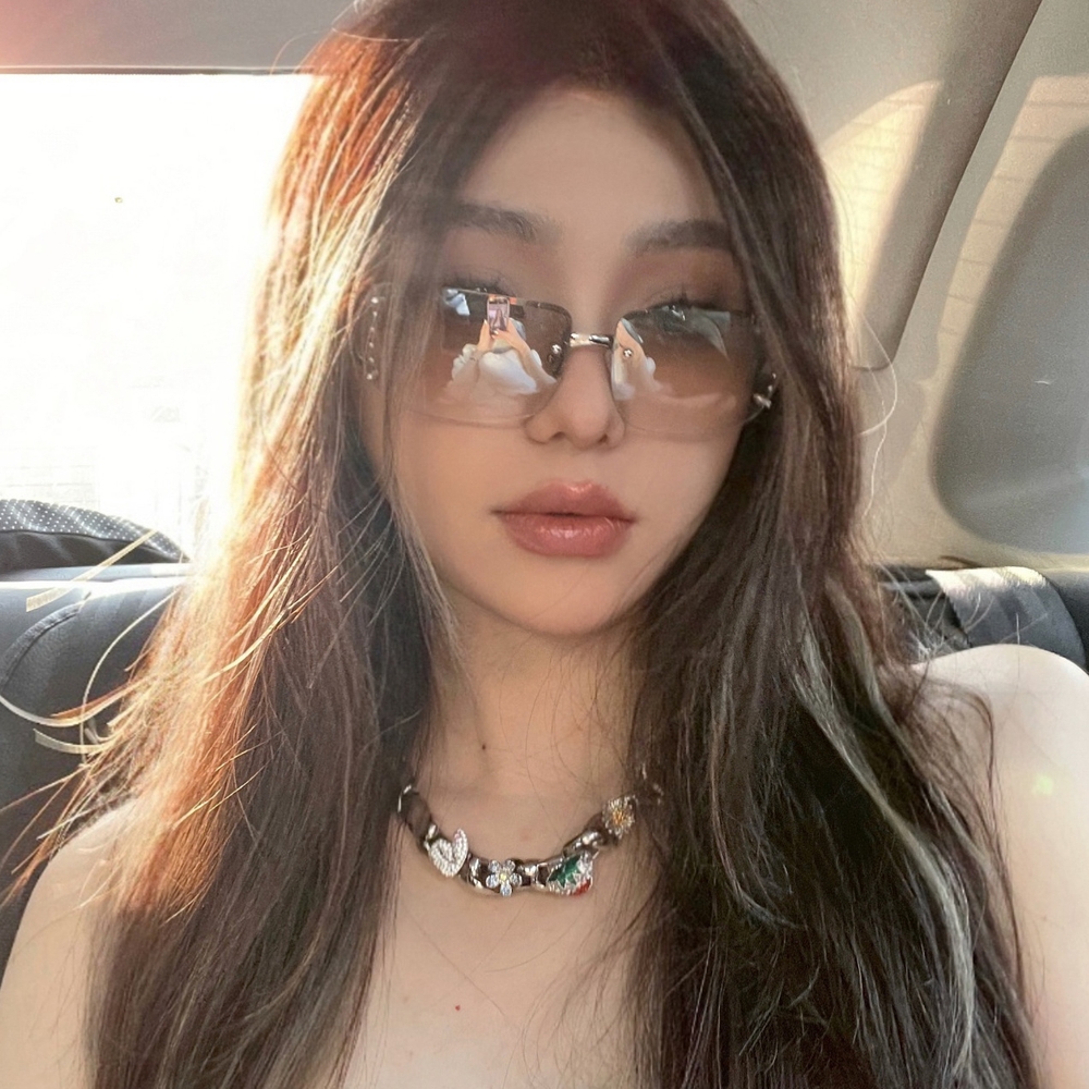 큐빅 반무테 선글라스 하프림 스퀘어 런닝 워터밤 데일리 사각렌즈 큐빅 장식 레트로 실버 화이트 - 상세 이미지 5