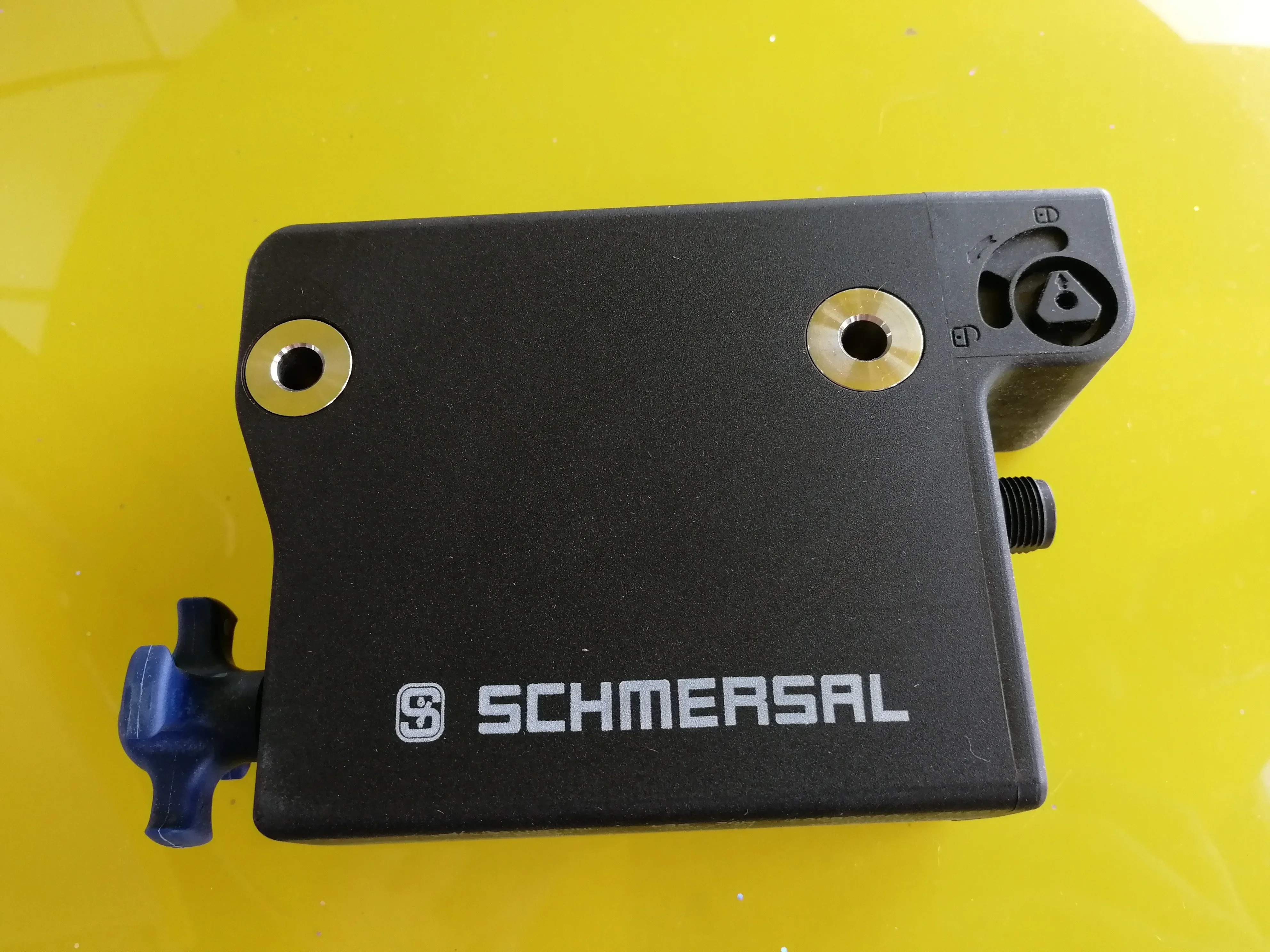 2025.4 Schmeisai 안전 스위치 AZM300Z-I2-ST-1P2P-T 납품 A