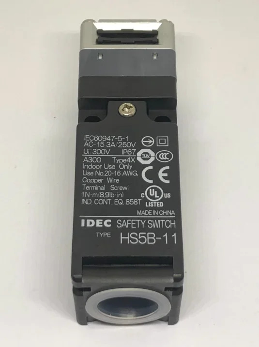 2025.4 IDEC Quan HS5B-11ZBM 안전 스위치 납품