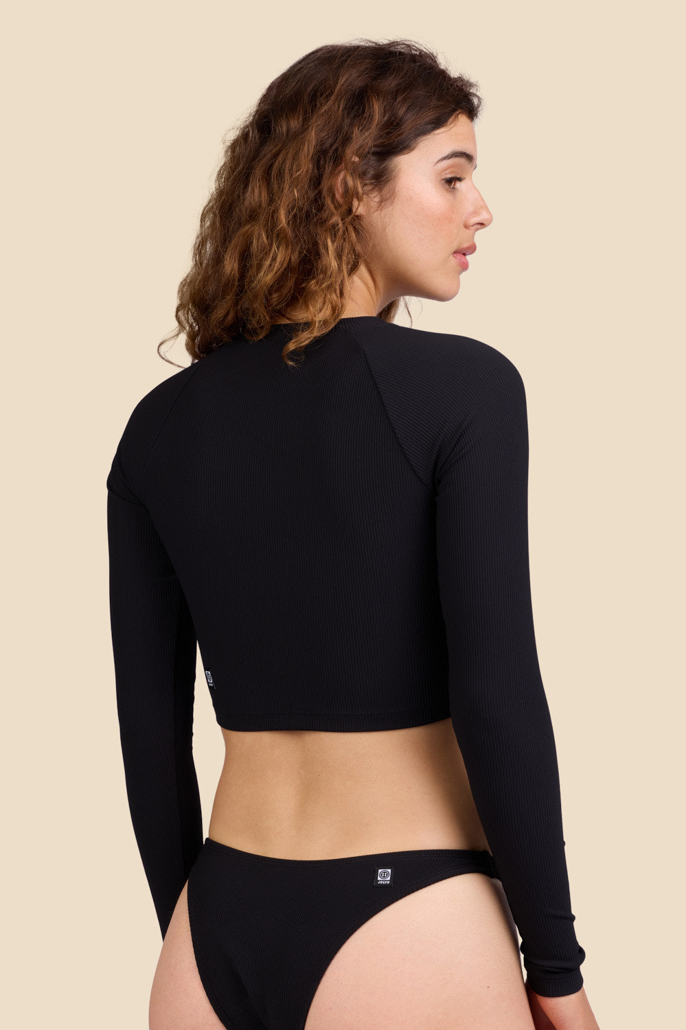 졸린 래쉬가드 Moana Long Sleeve Cropped Black Ribbed - 상세 이미지 3