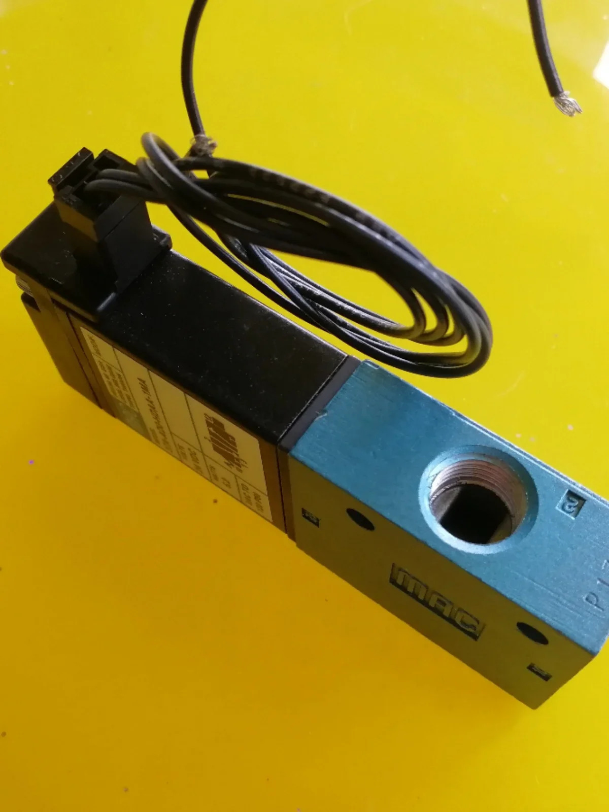 2025.4 미국 MAC 솔레노이드 밸브 37A-AD0-HDAA-1MA 포장 1BA