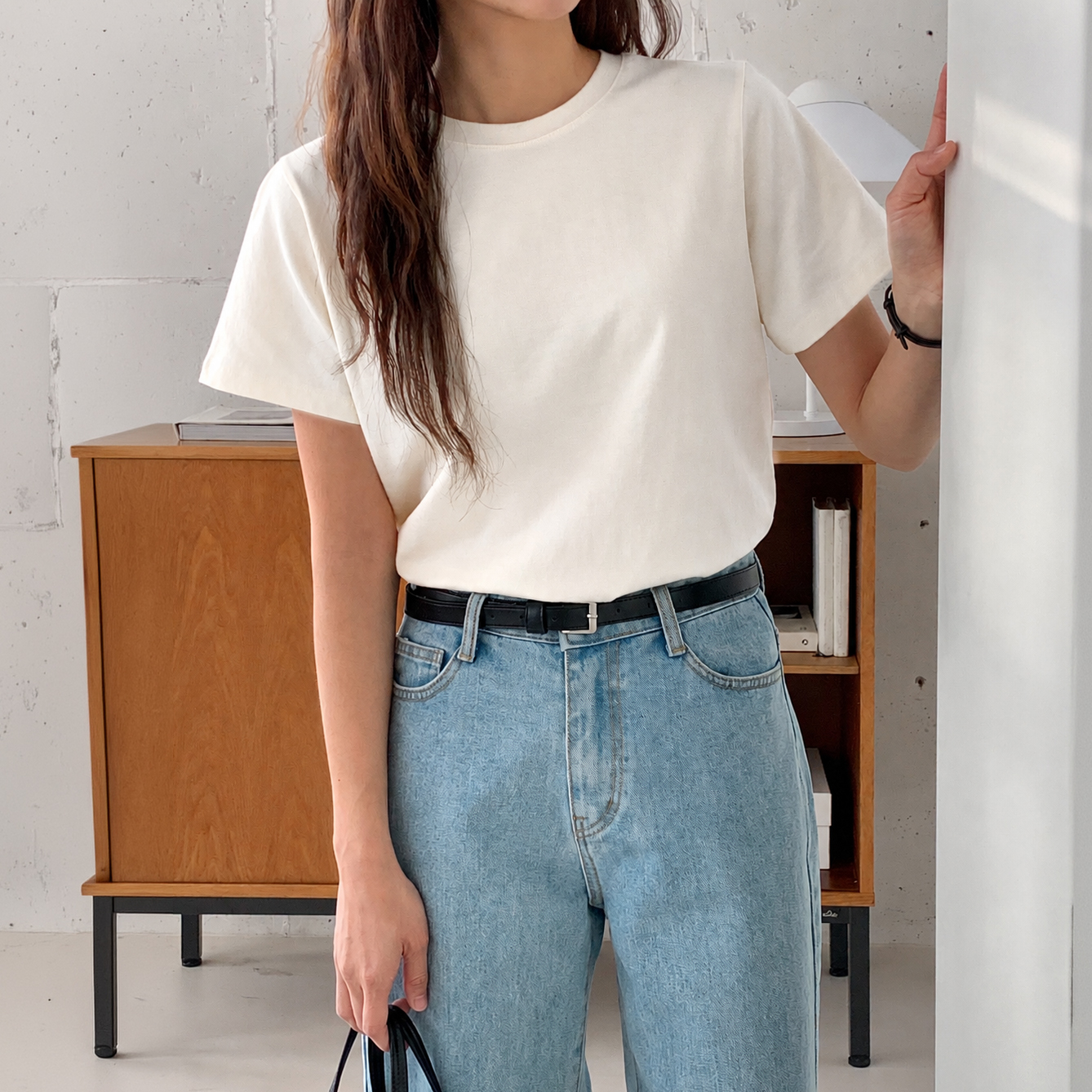 여성 베이직 레귤러핏 반팔티 이너 레이어드 여름 데일리 면 스판 무지 반팔 티셔츠 이미지 7