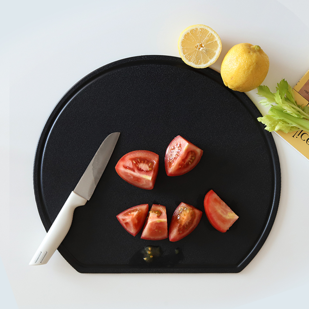 칼자국 이염에 강한 TPU 반달 도마 34cm / 99.9% 항균 이유식 앙면도마 상품 이미지