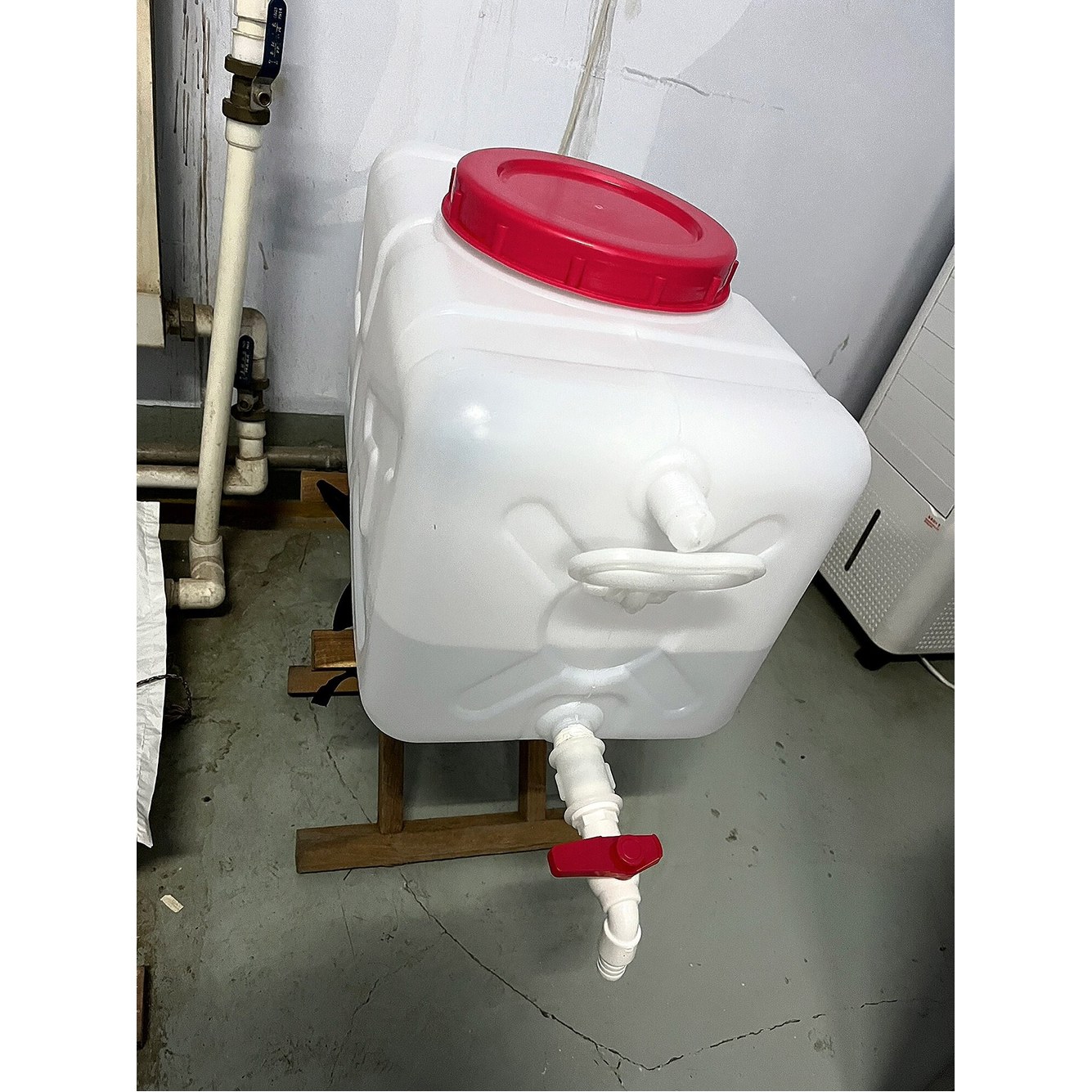 급 60근 사각 농업용물통 말통 저장용 보내기 대형 원형화이트 200리터 50x30x40 250kg 100리터 두툼한 54근 두툼한 사각 급 스위치 보내기 - 상세 이미지 2