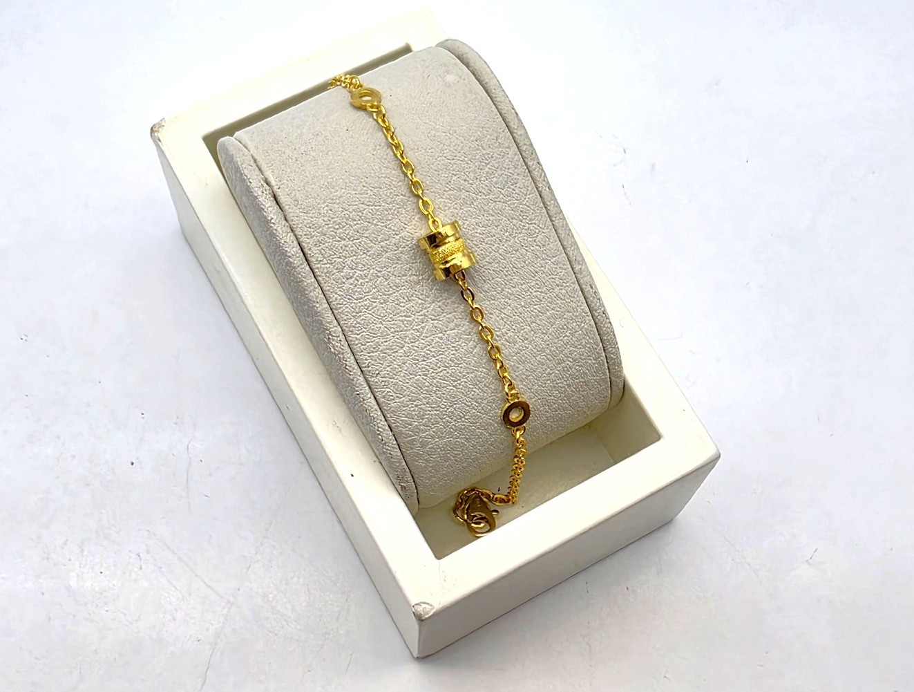 24K 순금 3.75g(1) 원통 포인트 팔찌(18K 연결고리 장식) - 상품 이미지