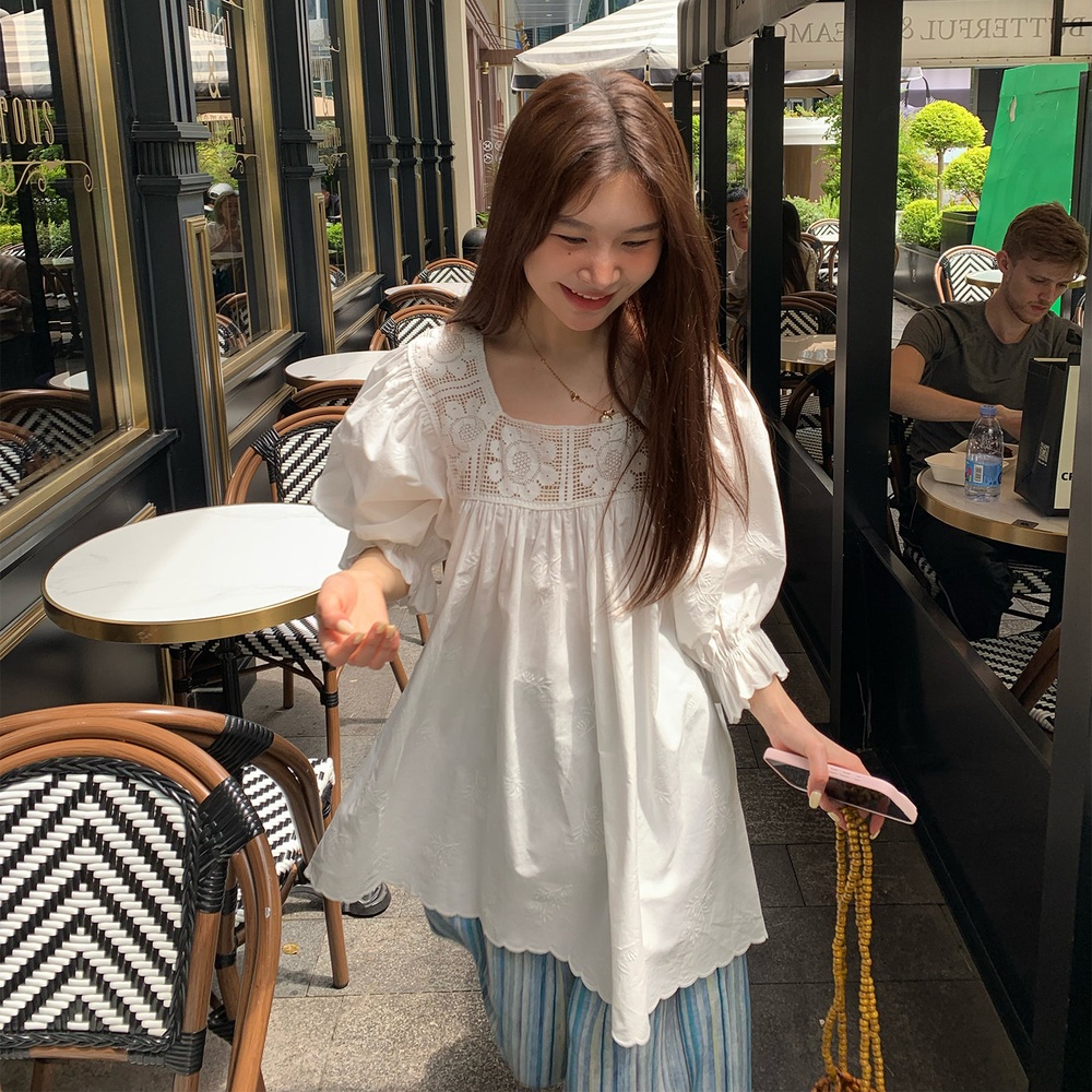 스퀘어넥 7부소매 롱블라우스 순면 루즈핏 펀칭 자수 프렌치 스타일 감성 디자인 화이트 - 상품 이미지