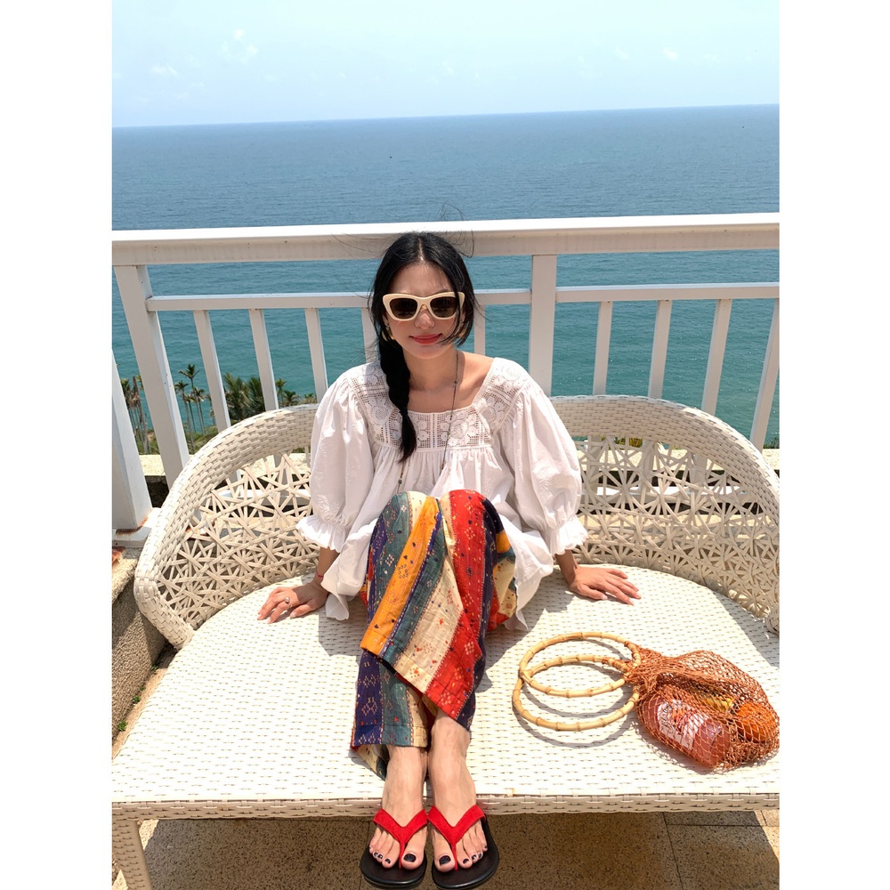 스퀘어넥 7부소매 롱블라우스 순면 루즈핏 펀칭 자수 프렌치 스타일 감성 디자인 화이트 - 상세 이미지 4