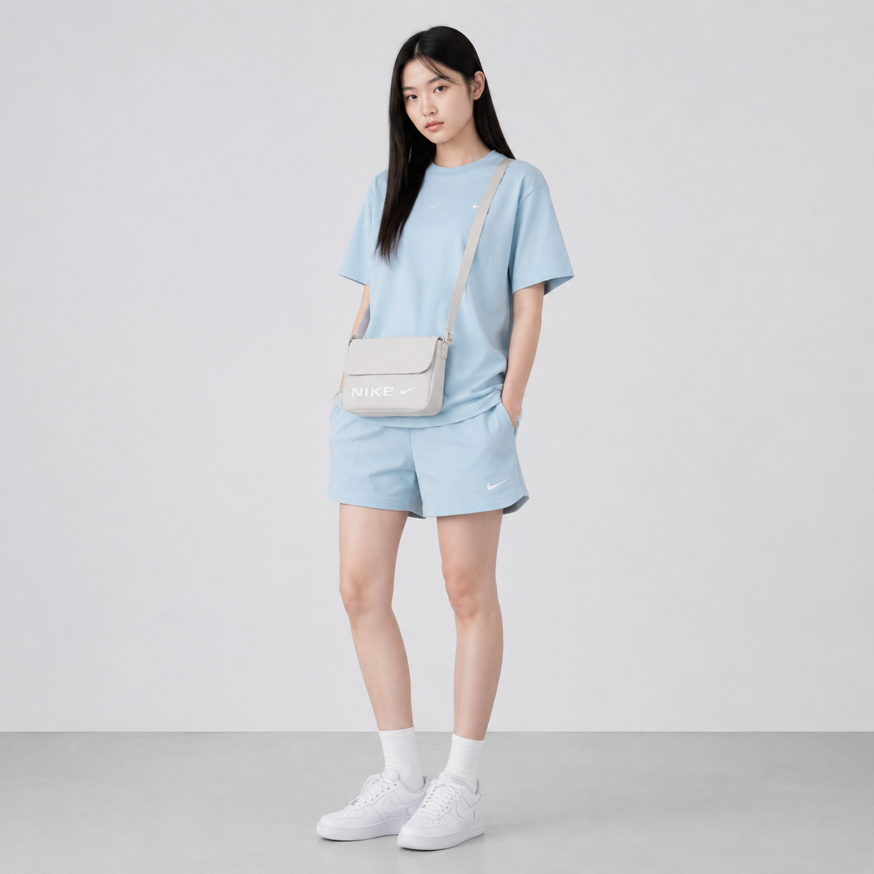 [국내매장판] 나이키 데일리 미니 크로스백 휴대용 경량 바디백 라이트본(퓨추라) 이미지 8
