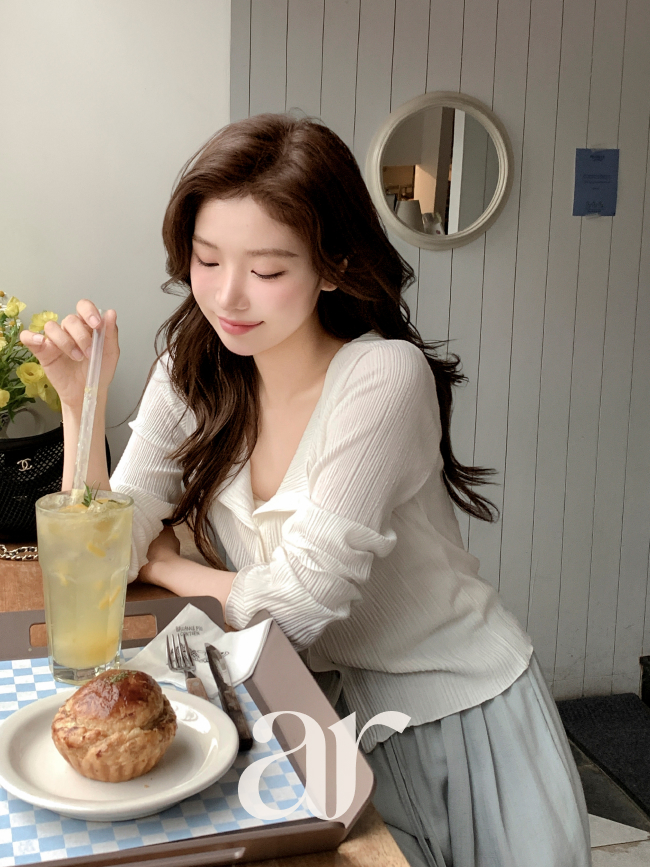 (국내제작) (가볍게걸치기좋은) 플리츠 슬림 버튼 긴팔 가디건 cd3664 - 상세 이미지 5