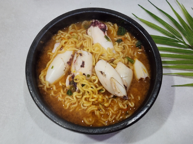 한치 회 통찜 꼴뚜끼 총알한치 찜 횟감 제철 생물 선동 이미지 7