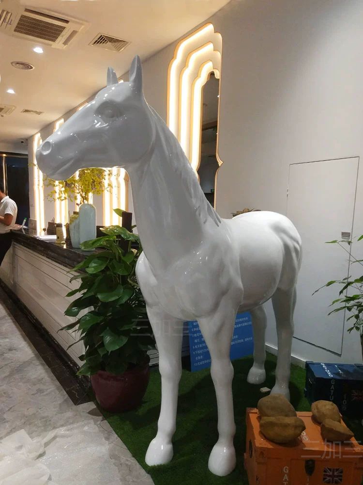 대형 말조각상 행운 오브제 북유럽 거실 현관 작은 말 큰 말 2.05m 무광블랙 - 상세 이미지 2