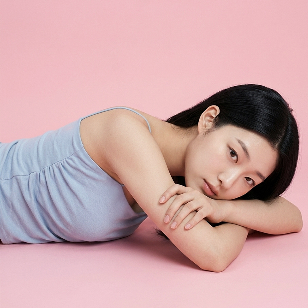여성 노와이어 캡내장 무지 일자넥 슬리브리스 끈나시 브라티 셔링 캐미솔 - 상세 이미지 4