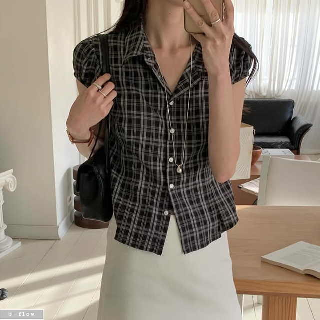 리한 체크 슬림핏 캡소매 블라우스 2col 여름 봄 카라 절개 브이넥 빈티지 제이플로우 이미지 8