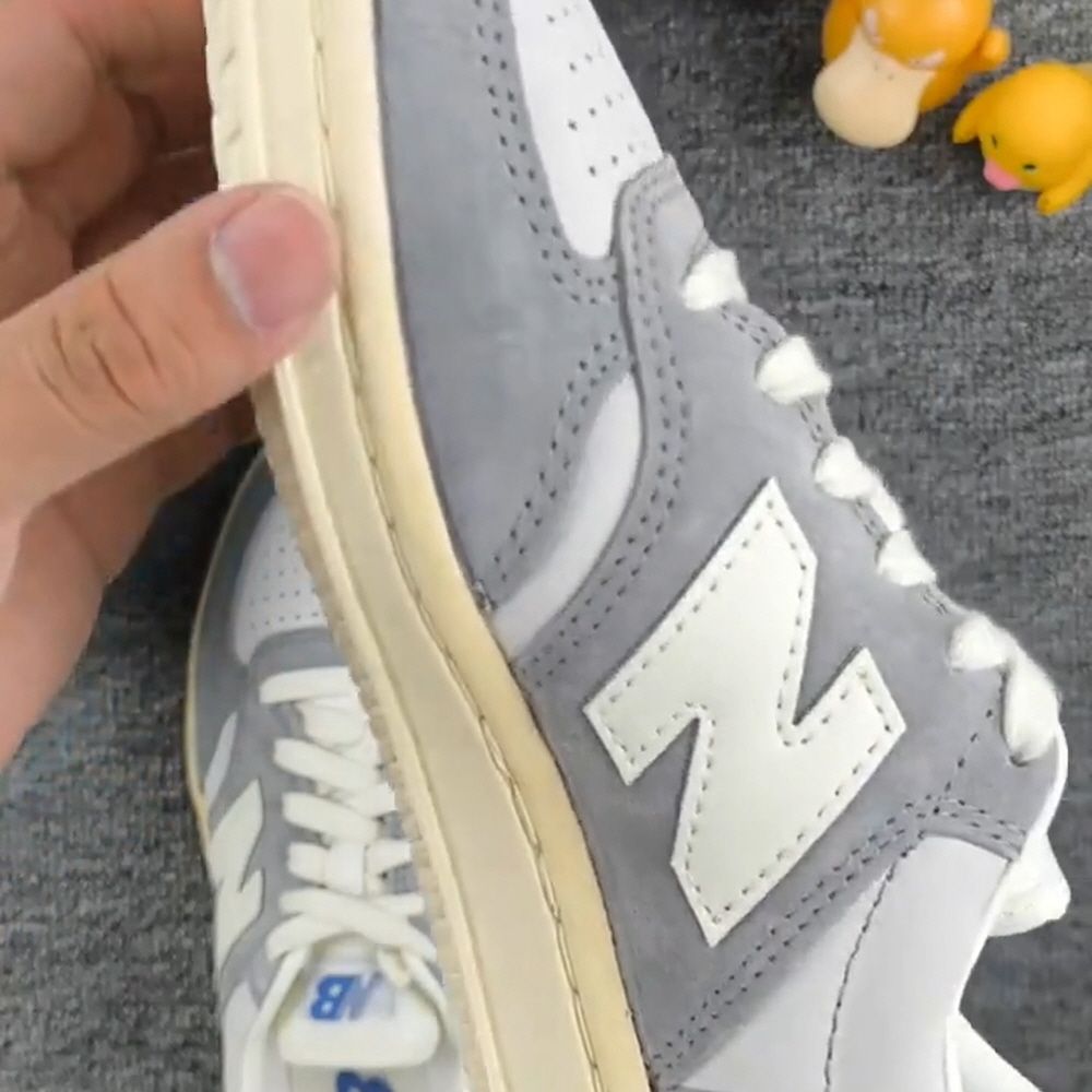 뉴발란스 T500 스니커즈 슬레이트 그레이 CT500OGA 남성 로우탑 데일리 신발 이미지 6
