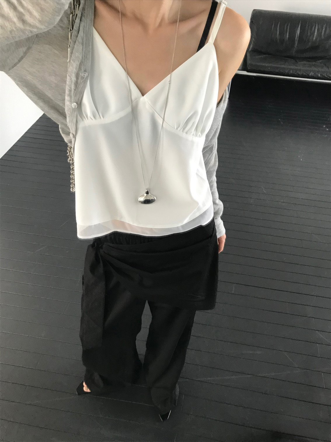 오버무드 여름 오간지 이너 프릴 뷔스티에 레이어드 나시 블라우스 쉬폰 슬리브리스 탑 - 상세 이미지 3