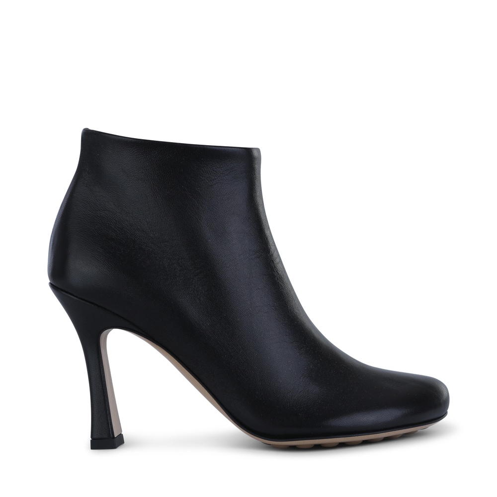보테가 베네타 여성 앵클 부츠 FW25 843958VBSD01000 - 상품 이미지
