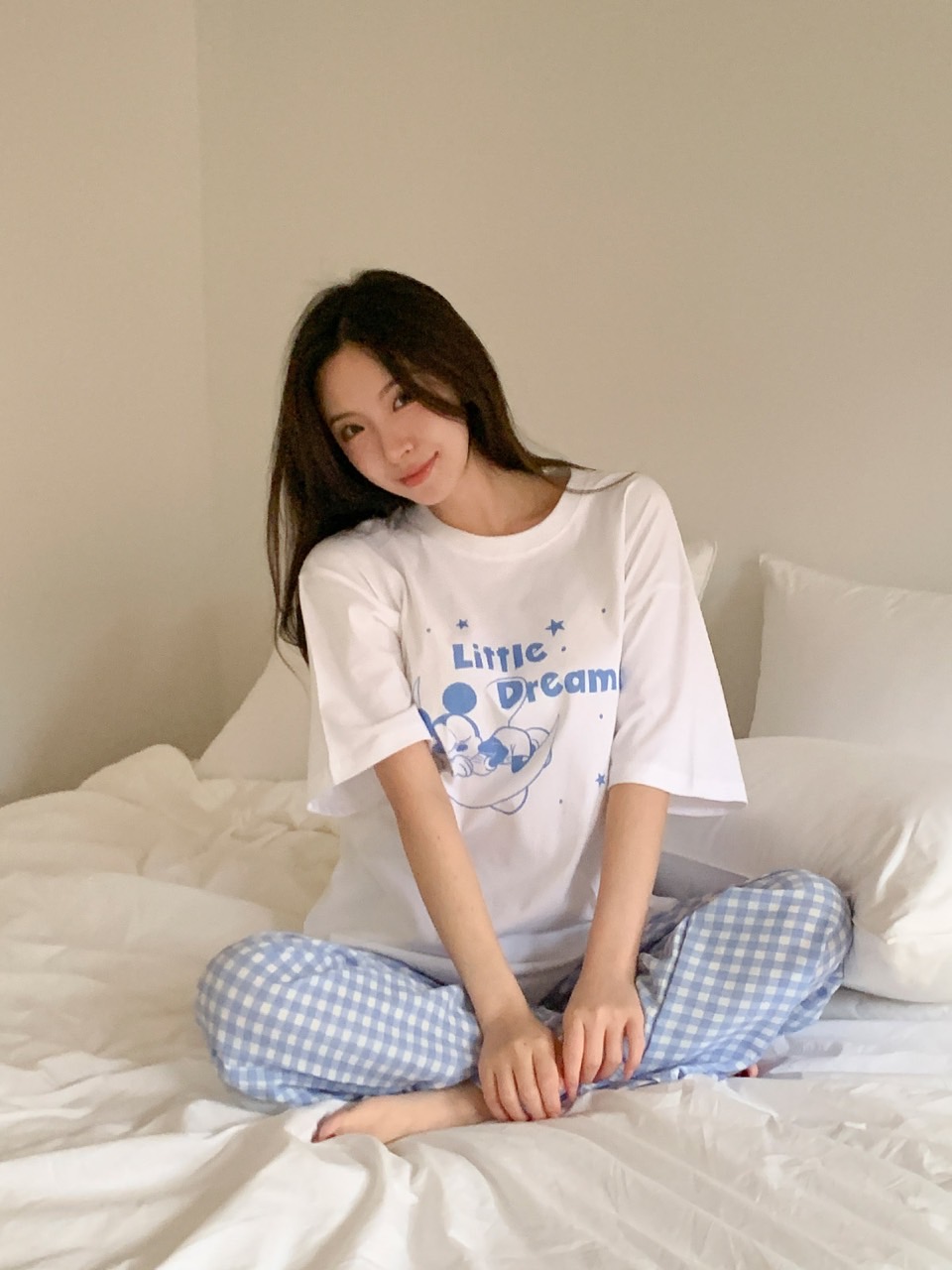 디즈니 여성 드림미키잠옷세트 반팔 긴바지 상하의 세트 커플 신혼 여행 홈웨어 파자마룩 - 상품 이미지