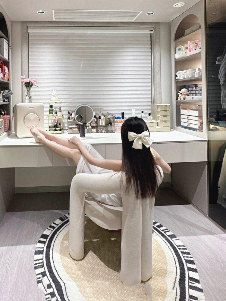 화장대 의자 패브릭 스툴 북유럽 디자인 원목 프리미엄 인테리어 좌석 - 상세 이미지 4