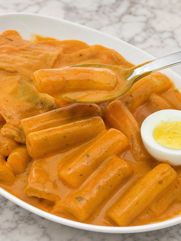 라투이 보통 로제 매콤 떡볶이 분말 밀키트 로제떡볶이, 570g, 1개 - 상품 이미지
