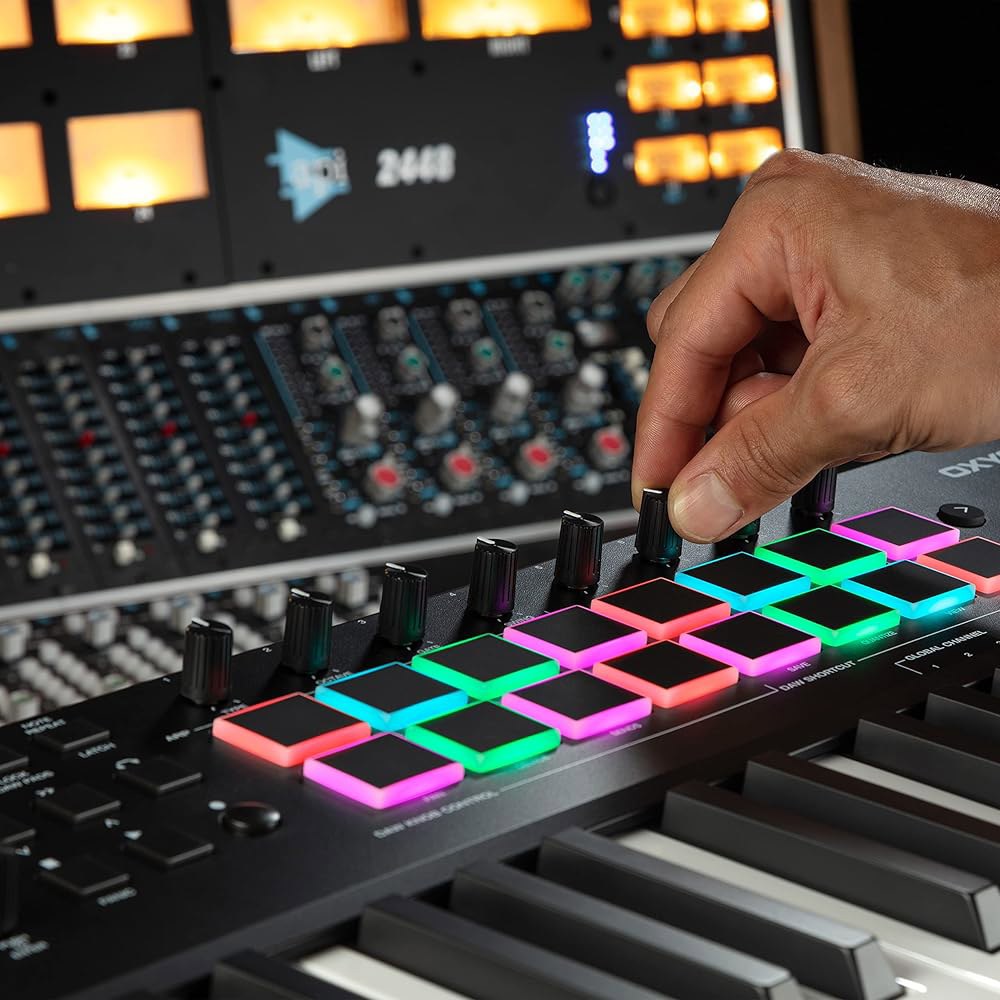 비트 패드, MIDI 할당 노브, 버튼 및 페이더, 네이티브 악기 사운드 패키지가 포함된 M-AUDIO Oxygen Pro 49 키 USB 키보드 컨트롤러(NKS 통합) - 상세 이미지 2