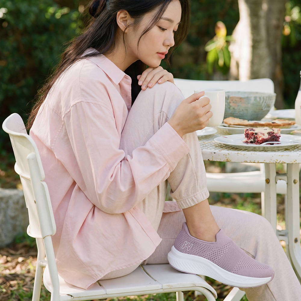 손 안 대고 신는 바로인 구름 발편한 쿠셔닝 슬립온 스니커즈 - 상세 이미지 4