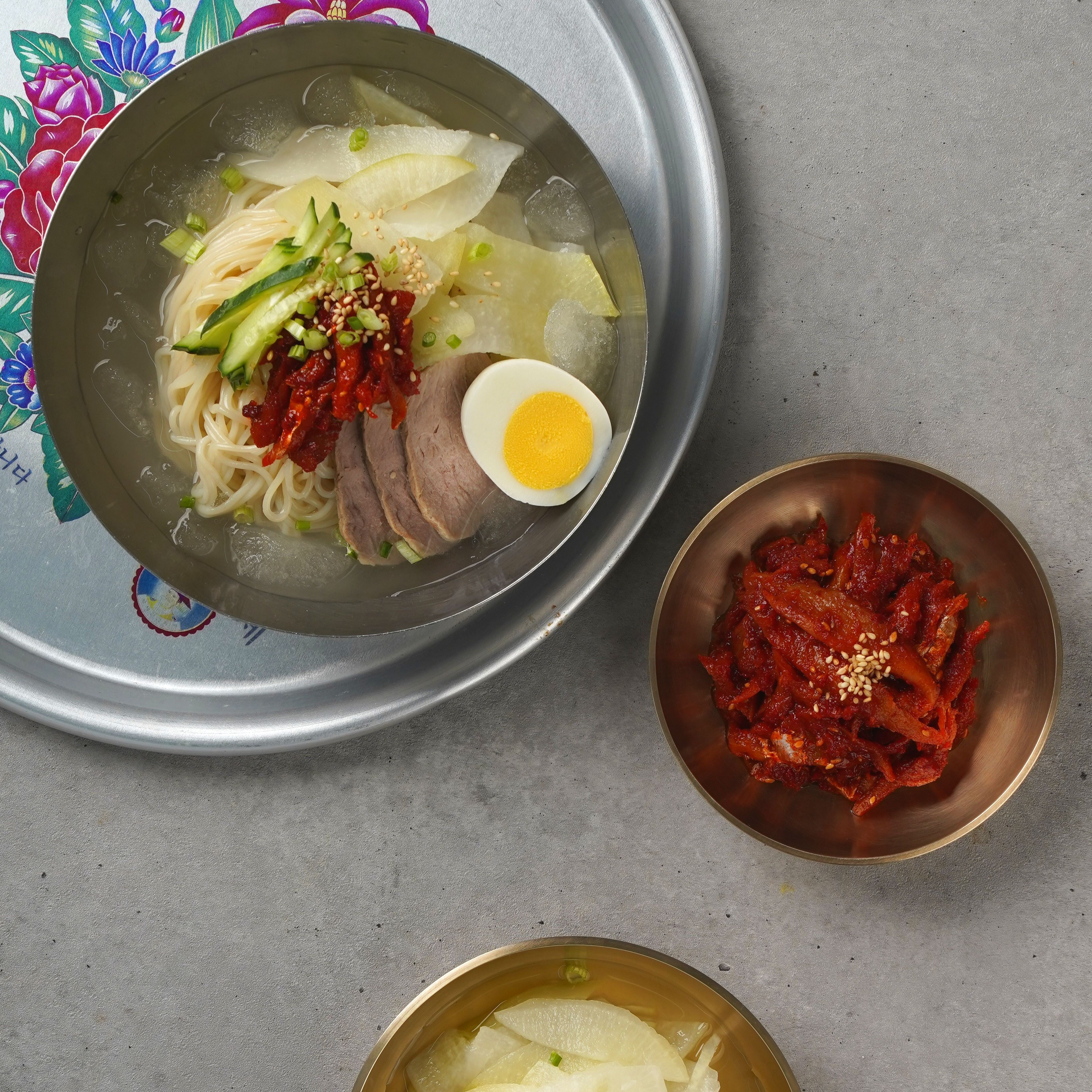 내호냉면 100년 전통 부산밀면 밀키트 2인분 + 명태회 + 무김치 - 상품 이미지