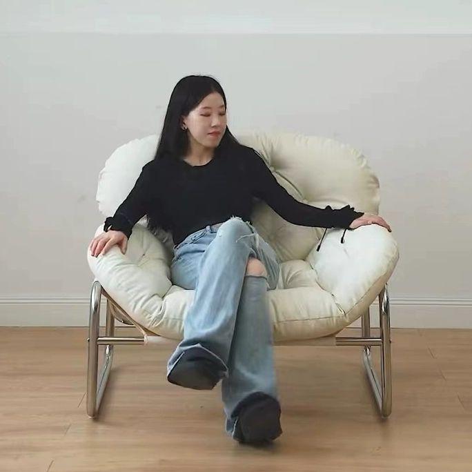 북유럽 가죽 안락의자 일인용 소파 거실 휴식 공간 디자인 편안한 좌석 인테리어 가구 - 상세 이미지 5