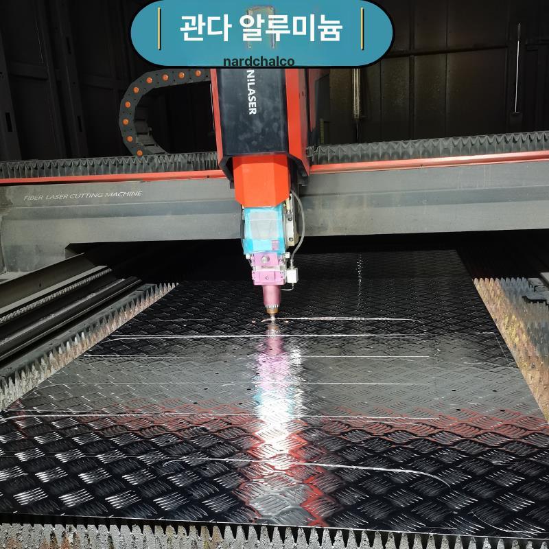 경사로판 미끄럼방지 논슬립 알루미늄 체크무늬 판넬 바닥재 안전 방지판 - 상세 이미지 4