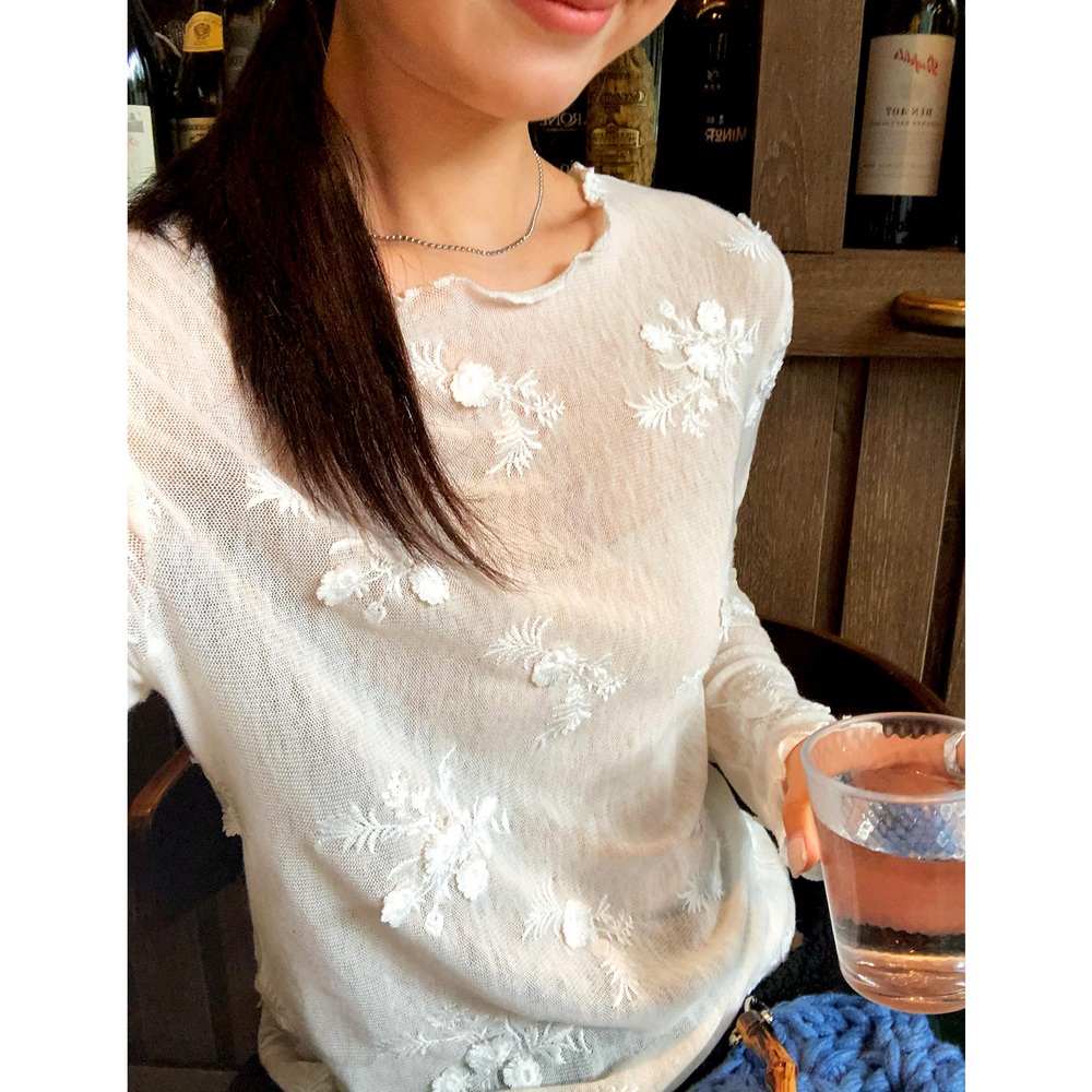 망사 입체꽃자수 긴팔티 레이어드 봄가을 라운드넥 이너용 얇은 예쁜 디자인 화이트 - 상세 이미지 2
