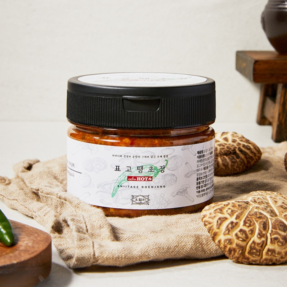 오밀리 표고 땡초장 250g 매콤 감칠맛 밥반찬 등산 캠핑 냉장보관 OM-1005 - 상품 이미지