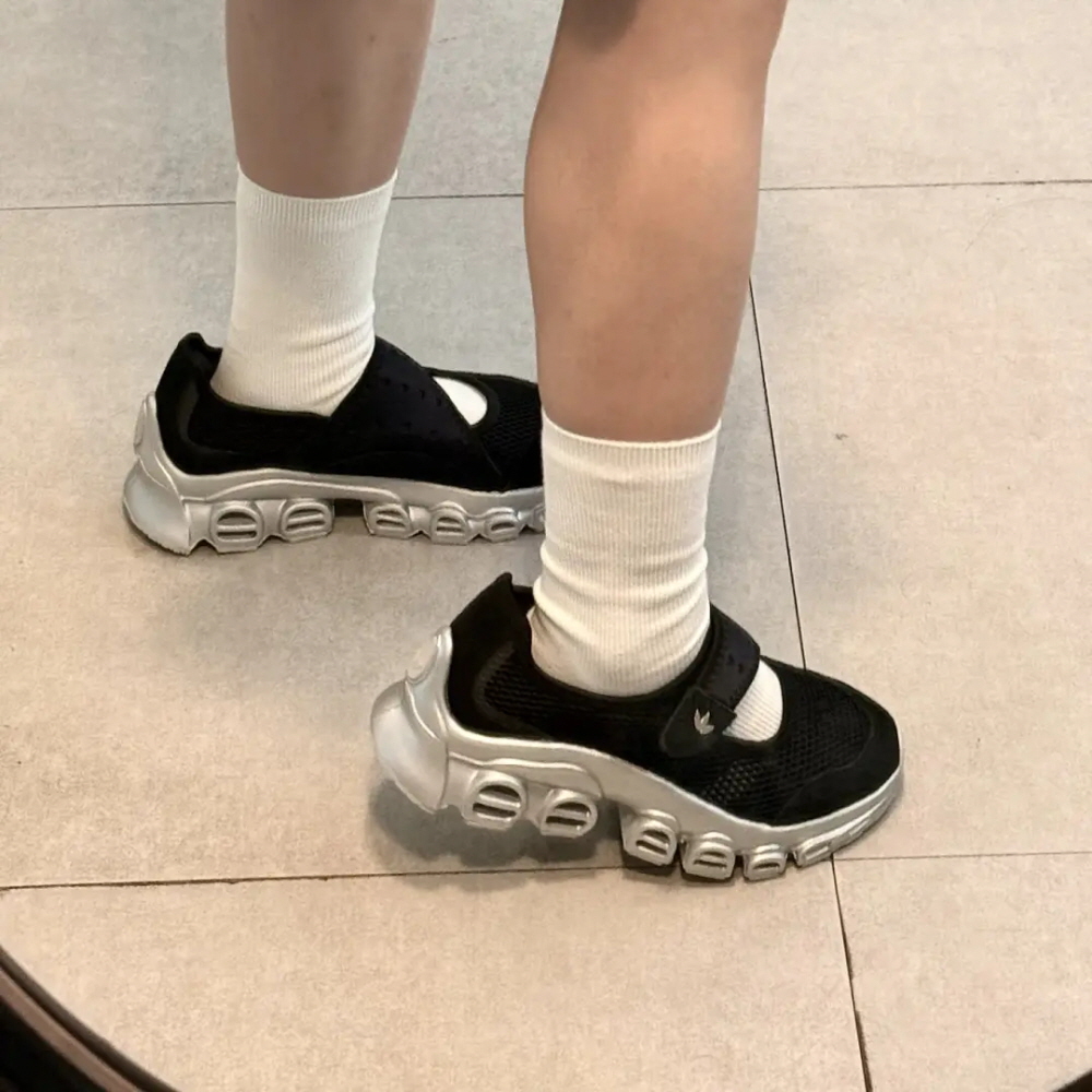 아디다스 아디 폼 여성 샌들 메가제인 메리제인 메탈릭 실버 블랙 JP8117 - 상세 이미지 5