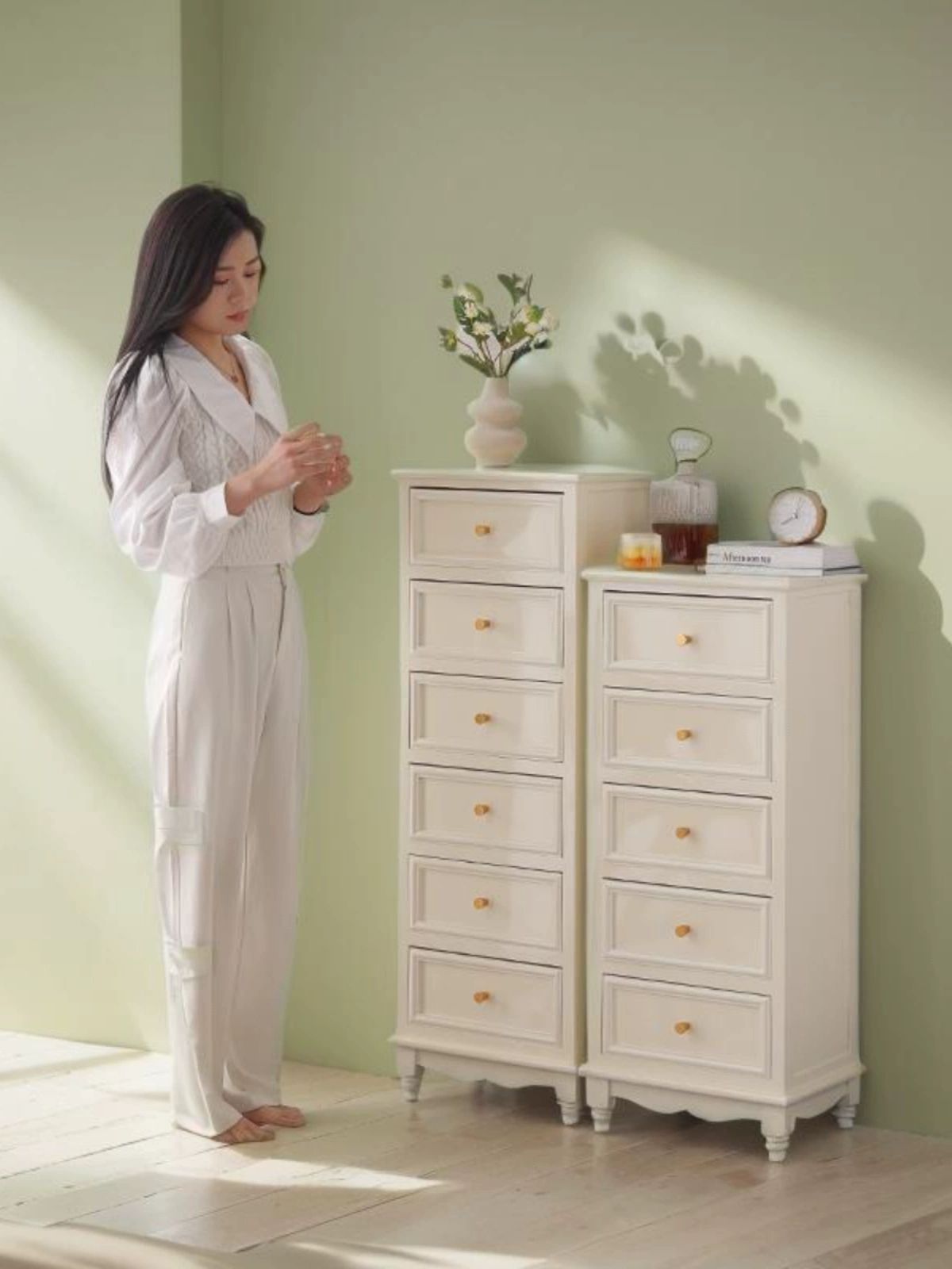 거실 수납장 슬라이딩 디자인 선반장 높은 슬라이딩수납장 다용도 폭좁은 캐비닛 슬림 침실 - 상세 이미지 4