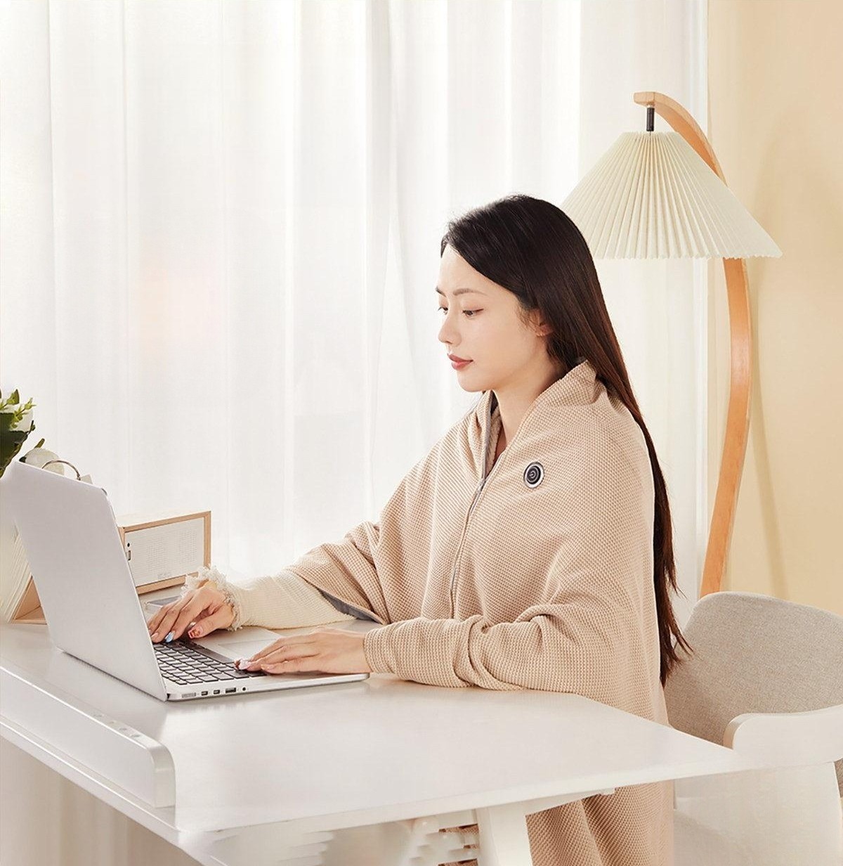겨울용 망토 보온 휴대용 히팅 난방 블랭킷 따뜻한 캠핑 발열담요 물세탁가능 - 상품 이미지