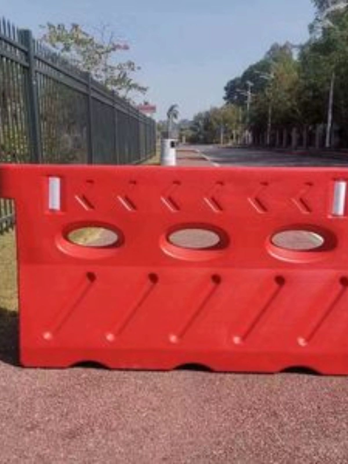 난간 가드레일 방지 보호 물주입 교통 충돌 기둥 이동식펜스 공사장 방호벽 주차장 - 상품 이미지