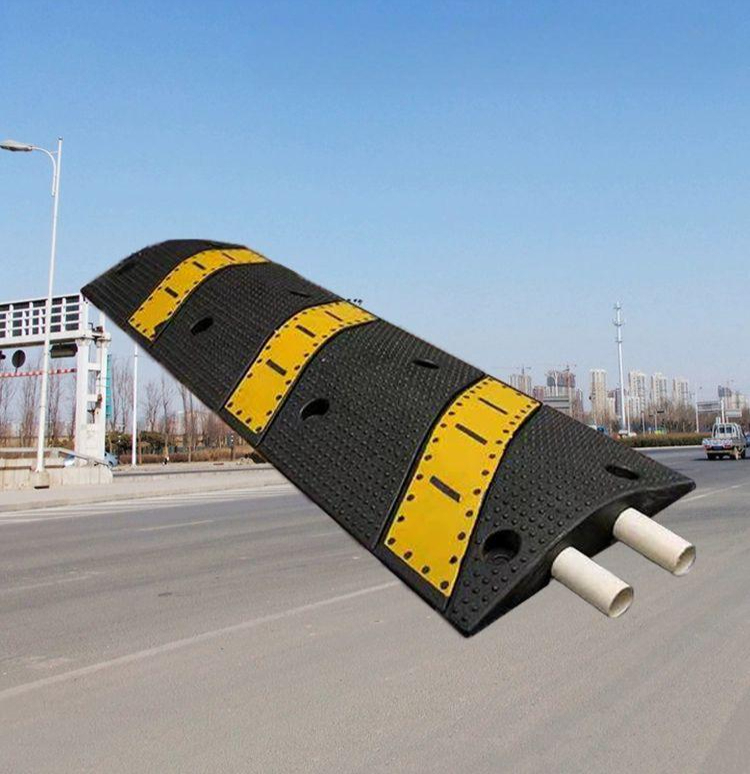 완충턱 케이블 전선보호덮개 경사로 보호대 입구 문턱 주차장과속방지턱 안전 슬로프 - 상품 이미지