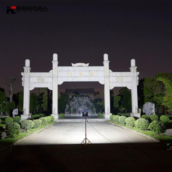 강력한 캠핑용 비상용 야간 작업등 조명 전등 삼각대 LED 30w 1헤드 웜화이트 - 상세 이미지 3