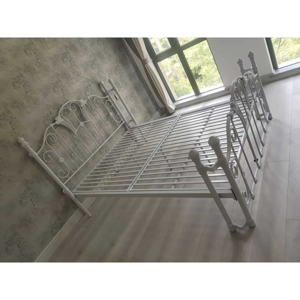 철제 고급 빈티지 공주 북유럽 원룸 클래식 부부 깔판 엔틱침대프레임 인테리어 - 상품 이미지