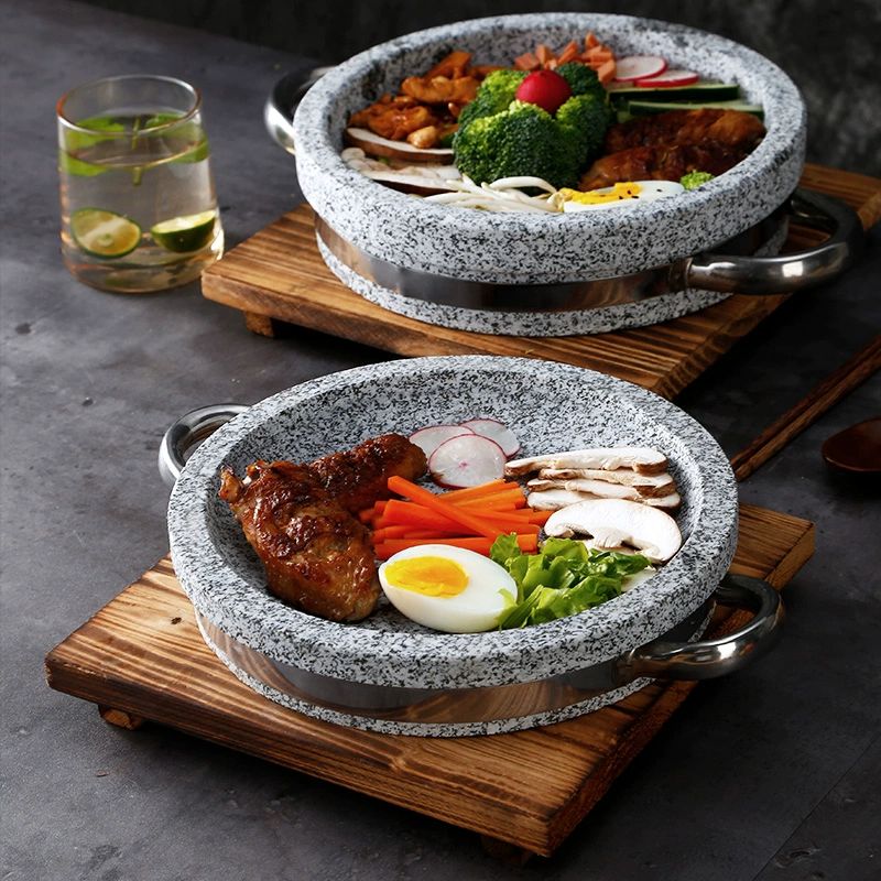 무쇠 철판 그릴 야외 캠핑 바비큐 돌판 구이 핫플레이트 고기 구워먹는 대형 불판 - 상품 이미지