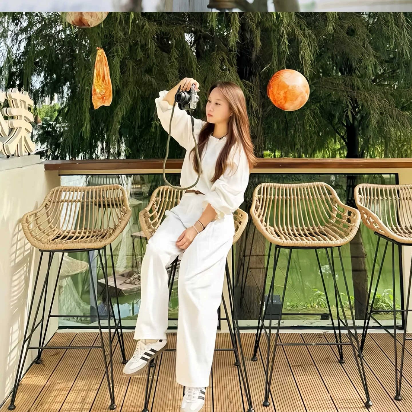 라탄 의자 등받이 카페 홈바 레스토랑 그레이 라탄의자 블랙 스툴 원목 북유럽 우드 체어 - 상세 이미지 4