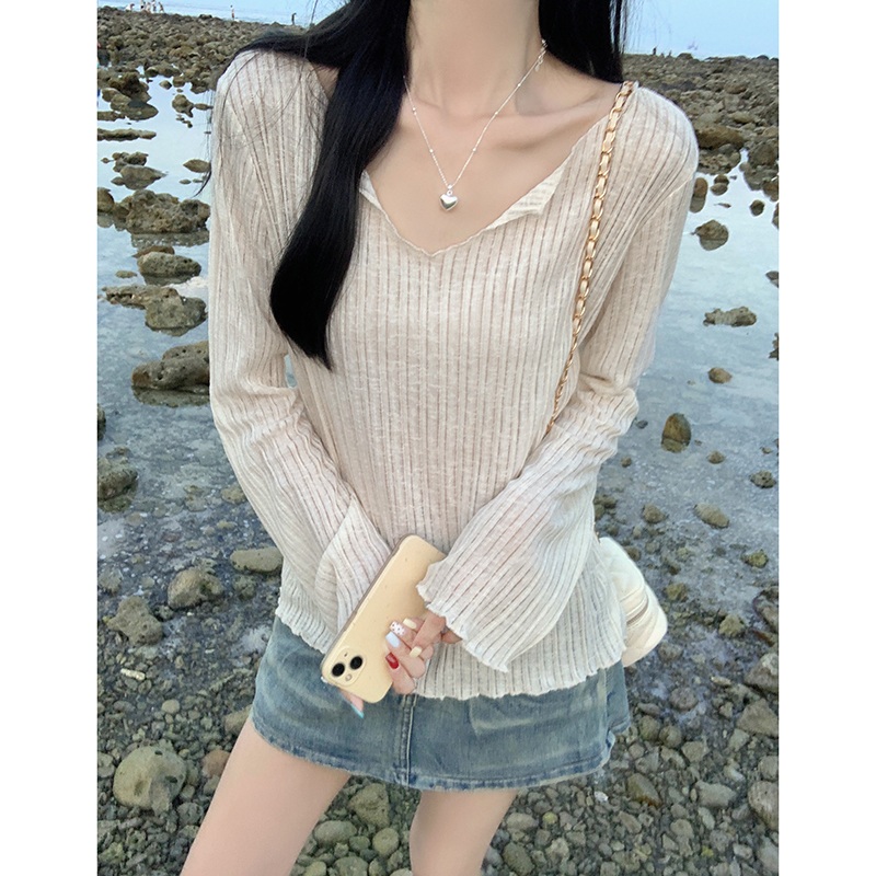 여름 브이넥 시스루 니트 티셔츠 루즈핏 커버업 휴가룩 - 상품 이미지