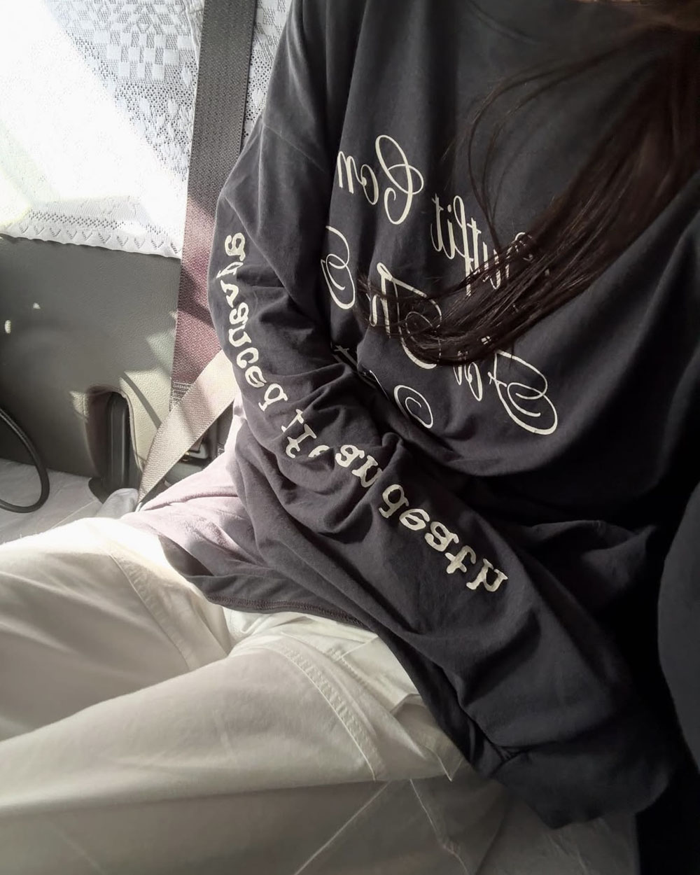 아웃핏 하이어티 하이어 긴팔티 살안타템 루즈핏 긴팔 (차콜) - 상세 이미지 4