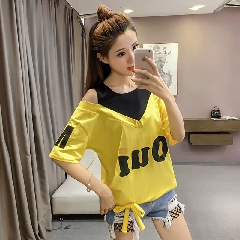 어깨트임 루즈핏 티셔츠 오프숄더 레이어드 반팔티 줌바복 방송댄스 에어로빅 캐주얼 데일리룩 - 상품 이미지