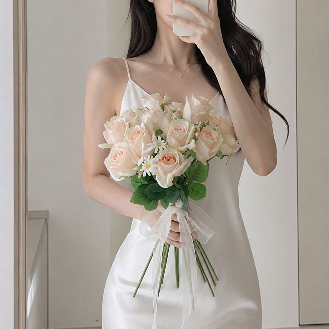 로사리움 셀프웨딩 조화 부케 부토니에 웨딩촬영소품 스냅 장미 꽃다발 브라이덜샤워 - 상품 이미지